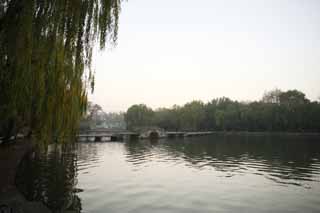 photo,material,free,landscape,picture,stock photo,Creative Commons,Xi-hu lake, bridge, Saiko, willow, 