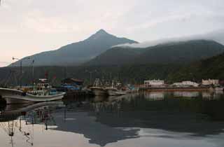 Foto, materiell, befreit, Landschaft, Bild, hat Foto auf Lager,Mt. Rishiri-fuji und seine Spiegelung, Wasseroberflche, Berg, Himmel, Oshidomari Fischenhafen