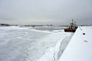 photo,material,free,landscape,picture,stock photo,Creative Commons,The port which freezes, Drift ice, Ice, port, ship