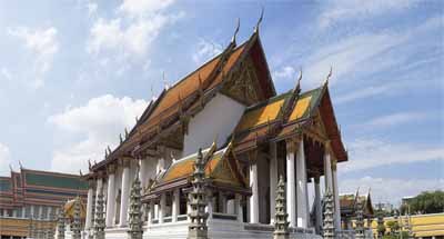 photo, la matire, libre, amnage, dcrivez, photo de la rserve,Wat Suthat, temple, Image bouddhiste, Le couloir principal d'un temple bouddhiste, Bangkok