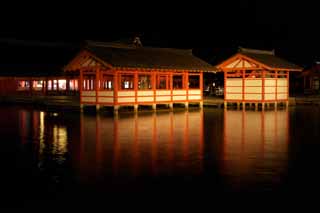 Foto, materieel, vrij, landschap, schilderstuk, bevoorraden foto,De avond van Itsukushima-jinja Heiligdom, Wereldwijd cultureel heritage, Belangrijkste heiligdom, Shinto heiligdom, Ik ben cinnabar rood