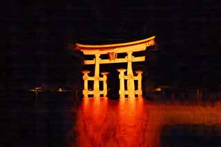 illustration,material,free,landscape,picture,painting,color pencil,crayon,drawing,The night of Otorii, World's cultural heritage, Otorii, Shinto shrine, I am cinnabar red