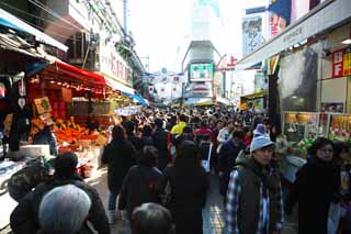photo,material,free,landscape,picture,stock photo,Creative Commons,Ameyoko-cho Arcade, national flag, crowd, Shopping, Good bargain