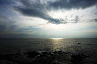 photo, la matire, libre, amnage, dcrivez, photo de la rserve,La mer d'Enoshima, nuage, L'horizon, Luminosit, Le soleil