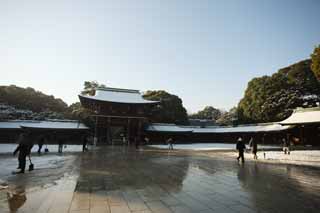 photo,material,free,landscape,picture,stock photo,Creative Commons,Meiji Shrine, The Emperor, Shinto shrine, torii, Snow